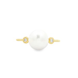 Biwa pearl ring with diamonds in 14k gold