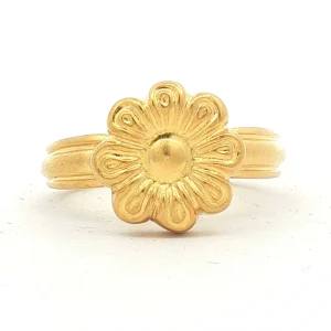 Daisy Ring in 18K Yellow Gold