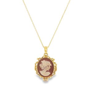 Vintage Coral Cameo Pendant in 18K Yellow Gold