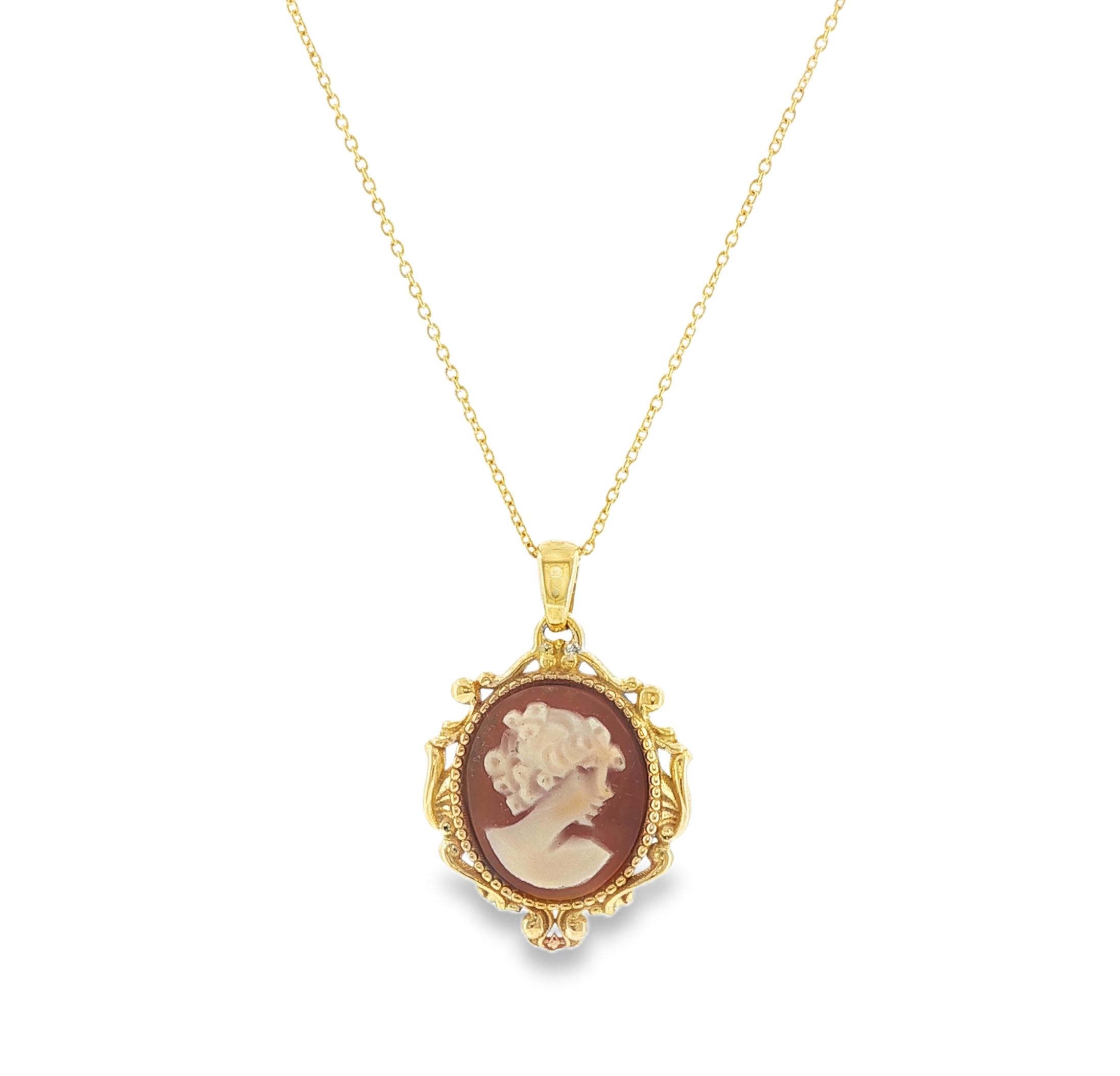 Vintage Coral Cameo Pendant in 18K Yellow Gold