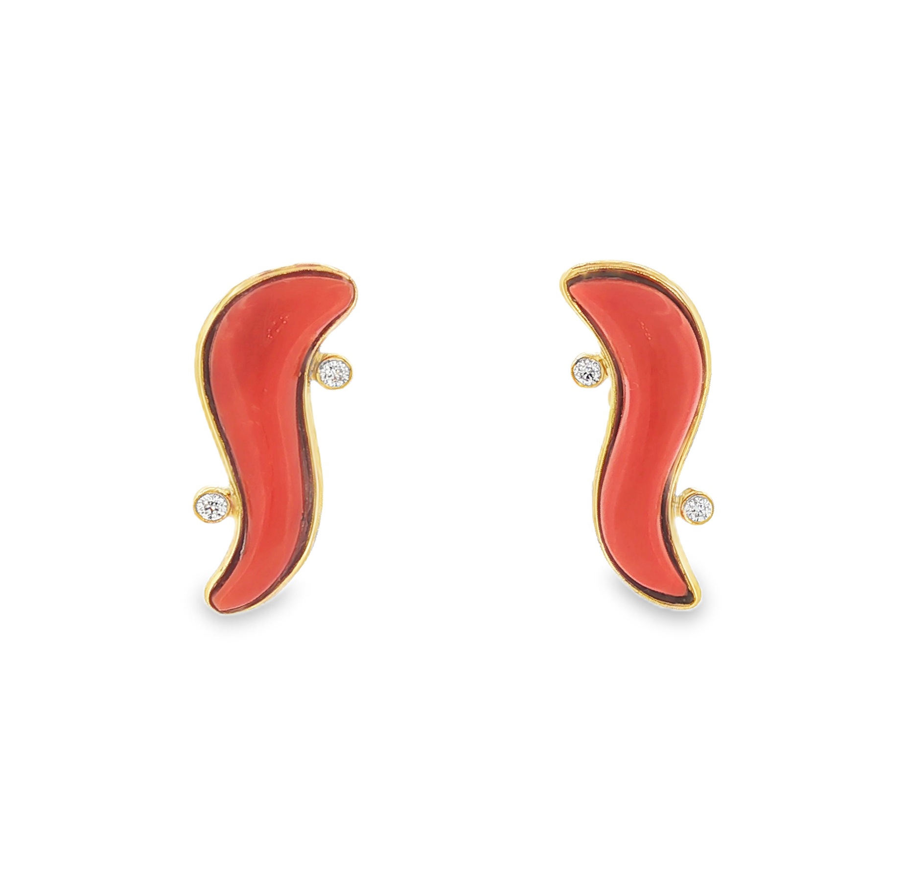 Coral and Diamond stud earrings in 18k yellow gold