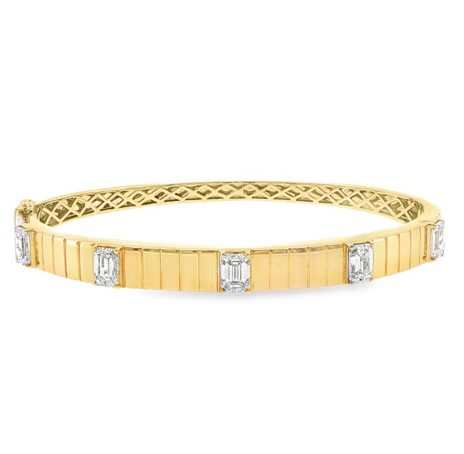 Χειροπέδα με Emerald Cut Lab-Grown Διαμάντια σε K14 Κίτρινο Χρυσό