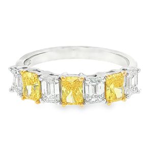 Half eternity cluster ring with emerald-cut white and yellow lab-grown diamonds in 14k white gold