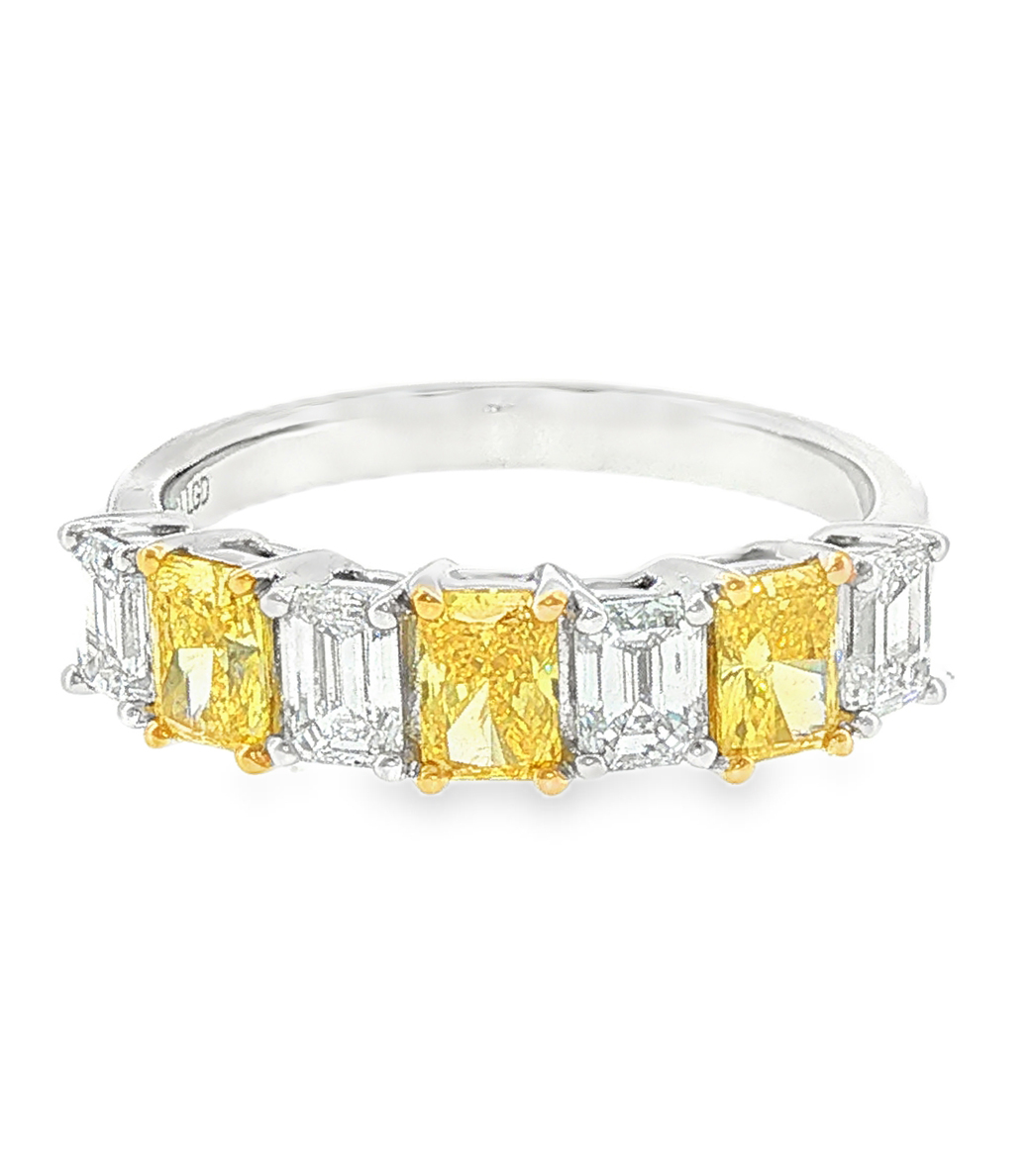 Half eternity cluster ring with emerald-cut white and yellow lab-grown diamonds in 14k white gold